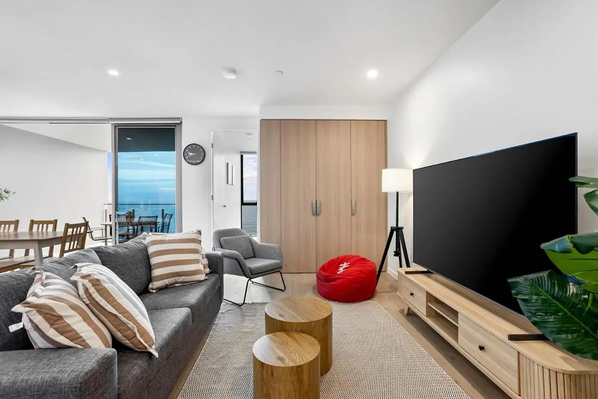Apartment Stunning Ocean Views Broadbeach 3Br2Ba Modern Apt Gold Coast