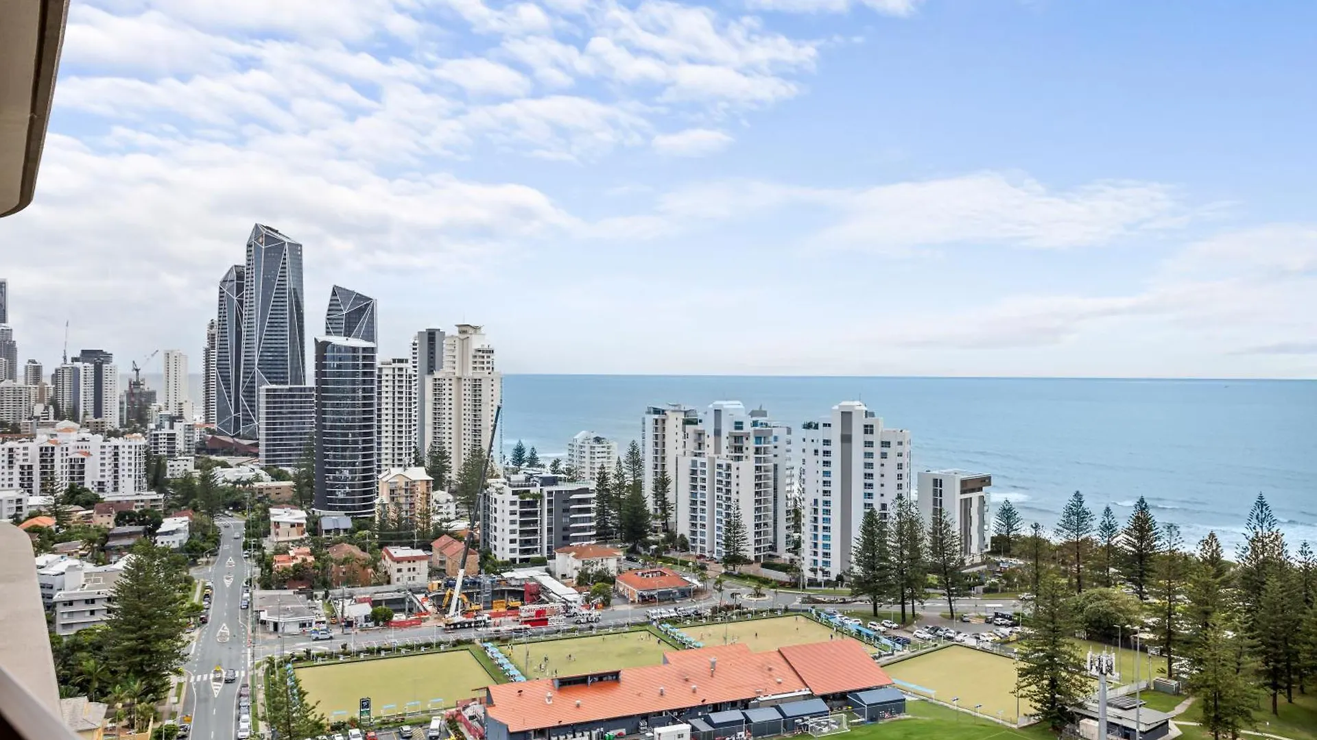 Stunning Ocean Views Broadbeach 3Br2Ba Modern Apt Gold Coast 0*,  Australia