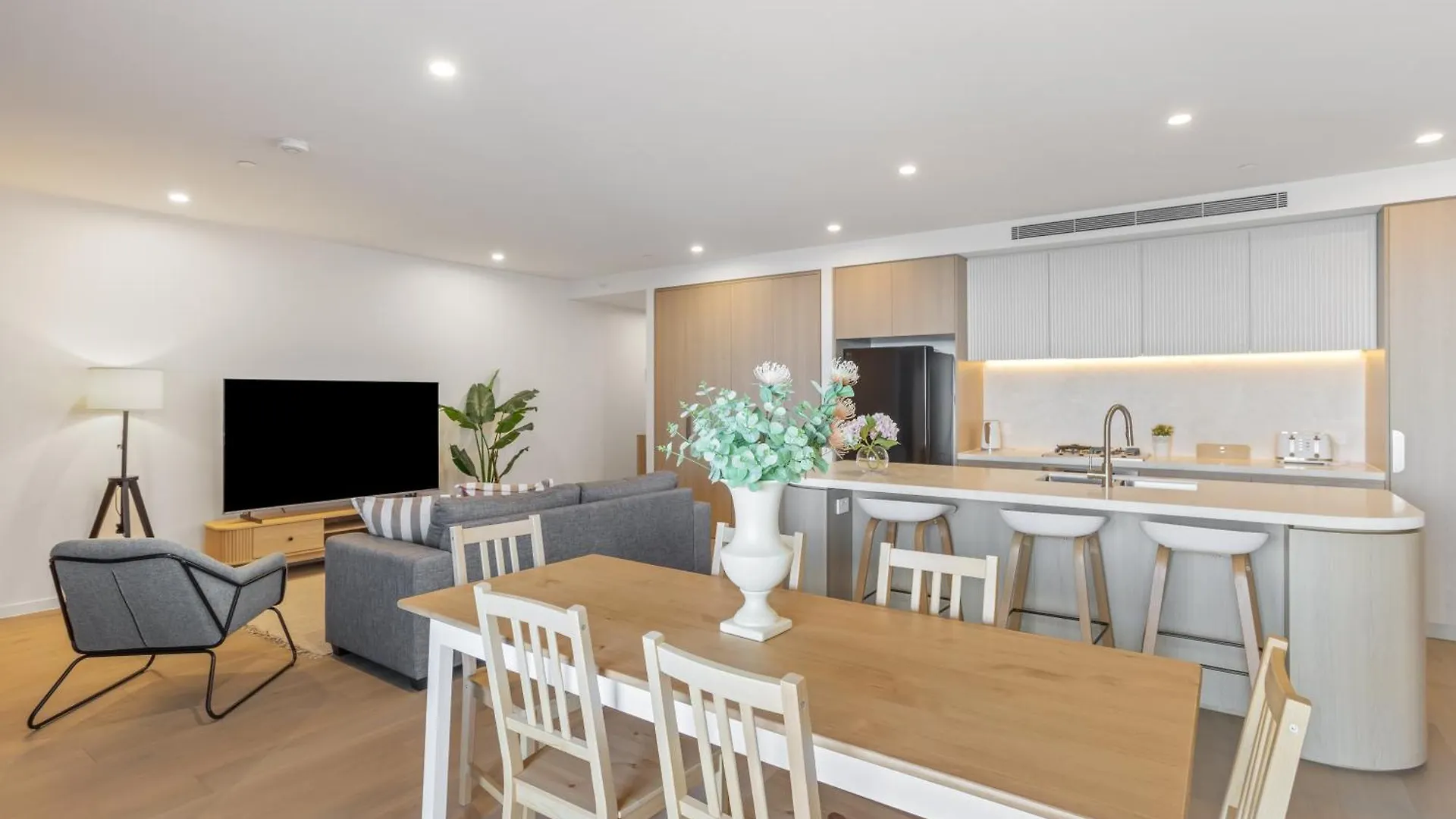 Stunning Ocean Views Broadbeach 3Br2Ba Modern Apt غولد كوست 0*,