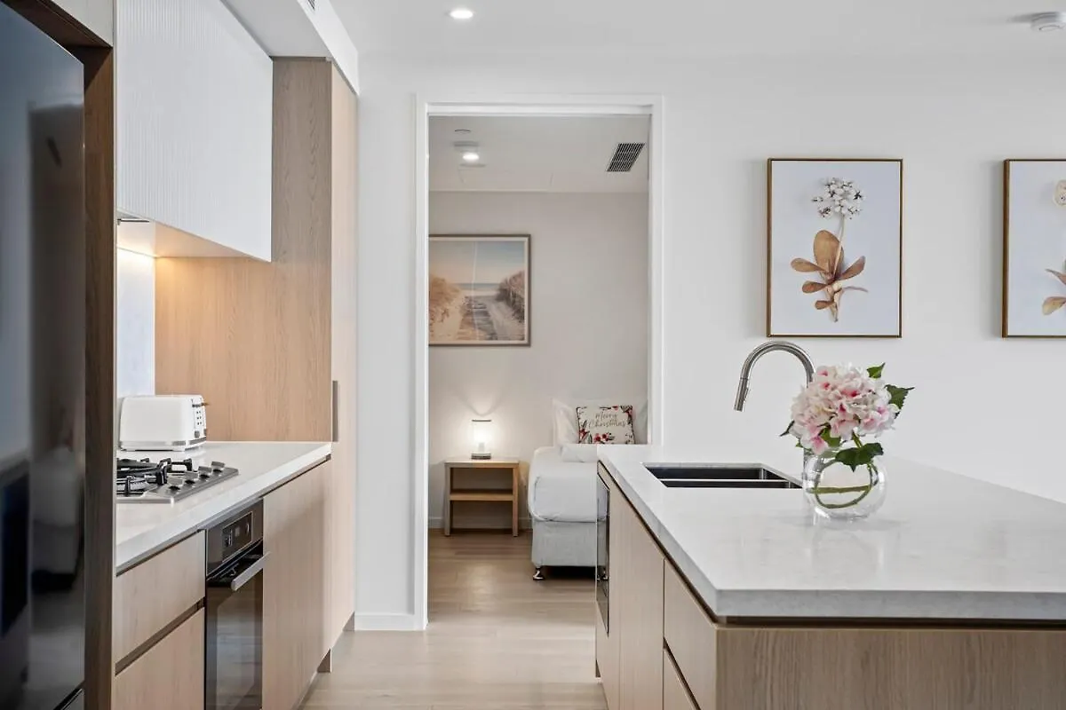 Stunning Ocean Views Broadbeach 3Br2Ba Modern Apt 골드코스트 오스트레일리아