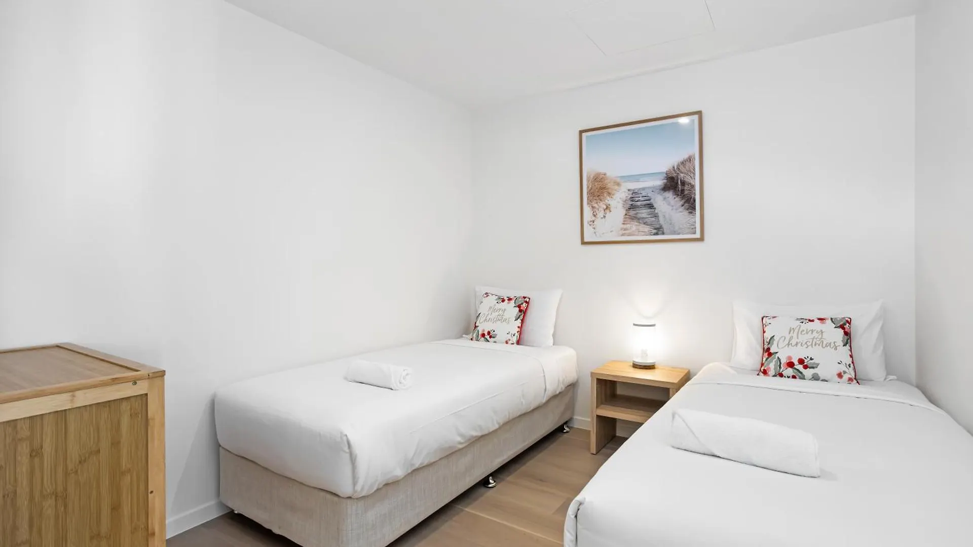 Stunning Ocean Views Broadbeach 3Br2Ba Modern Apt 골드코스트 0*,