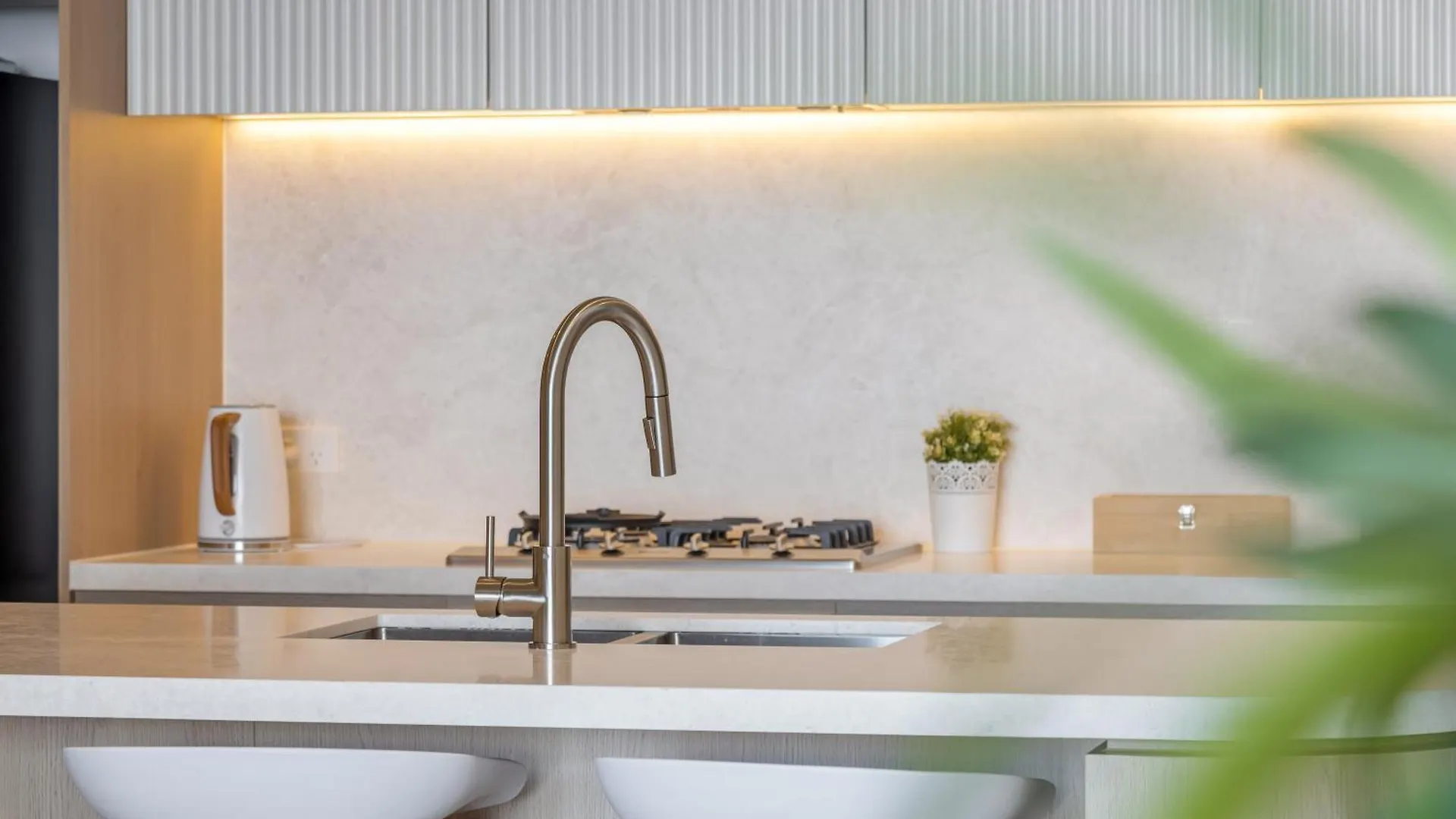 Stunning Ocean Views Broadbeach 3Br2Ba Modern Apt 골드코스트 0*,  오스트레일리아